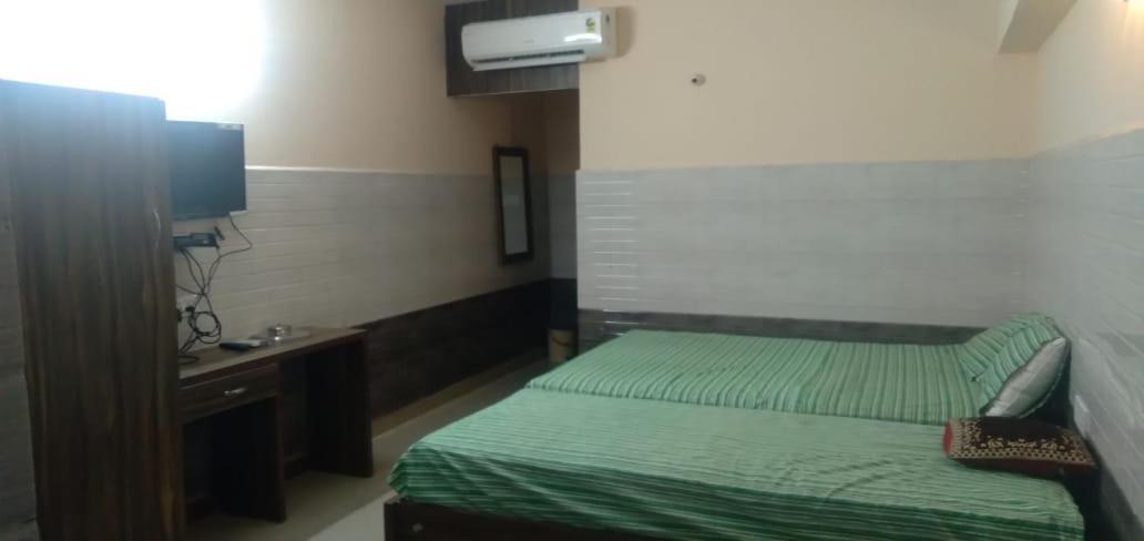 Ns Vijay Shesha Mahal Hotel Tiruvannāmalai Eksteriør billede